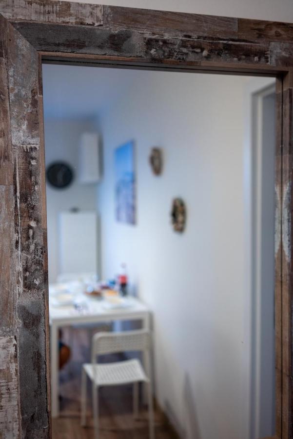 Blue Sea Apartment *